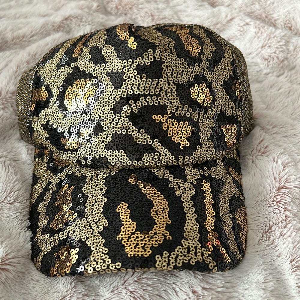 Sequin Leopard Cap